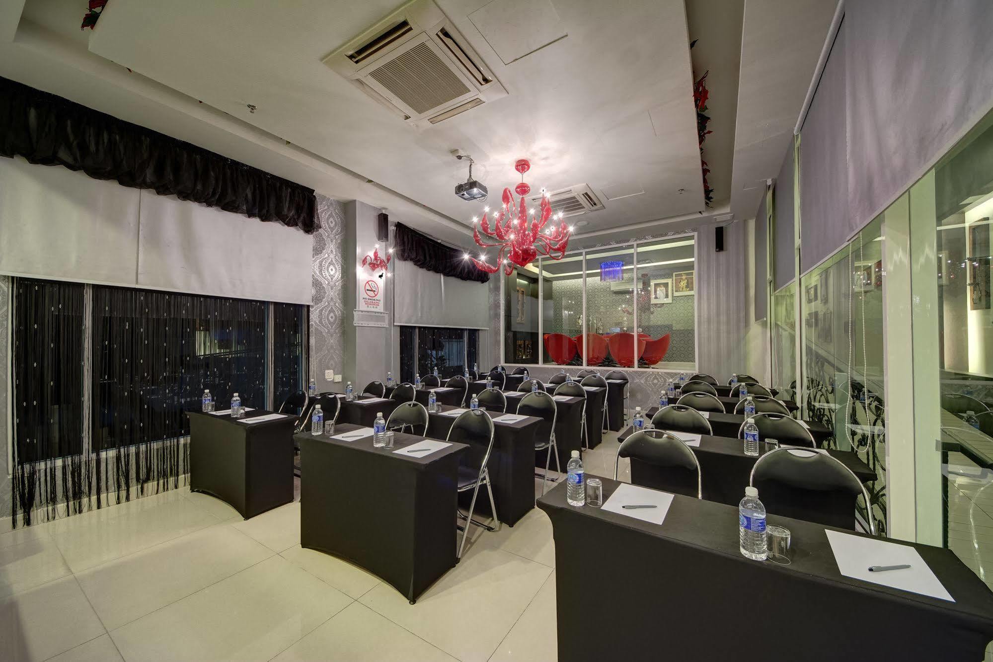 Arenaa Deluxe Hotel Malacca Eksteriør billede