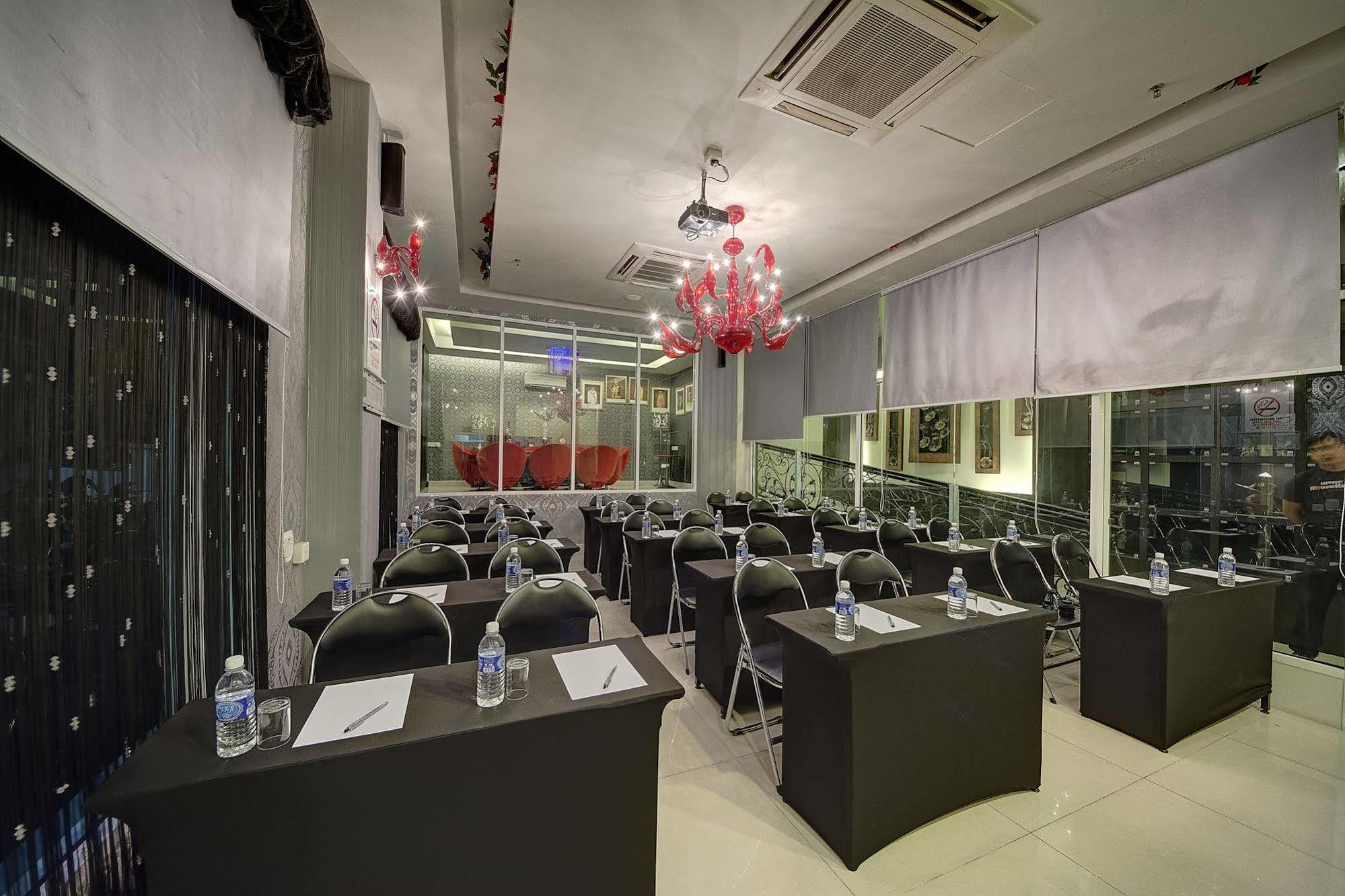 Arenaa Deluxe Hotel Malacca Eksteriør billede